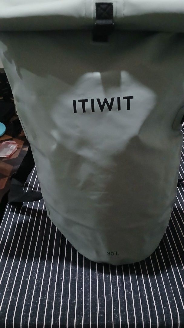 Itiwit (Category: Backpacks) located in Santiago. Submitted by rhosphy (Listing ID 1378349704, Image 3). Description: .