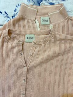 (Kategori: ) berada di . Dikirim oleh preloved.runa (ID iklan 1378461360, Gambar 1). Deskripsi: .