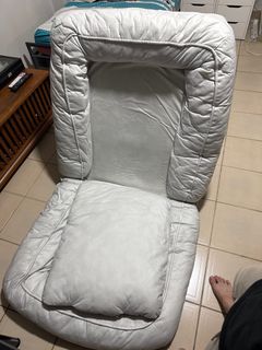 (Category: ) located in . Submitted by yourfriendlydealer (Listing ID 1378438801, Image 1). Description: .