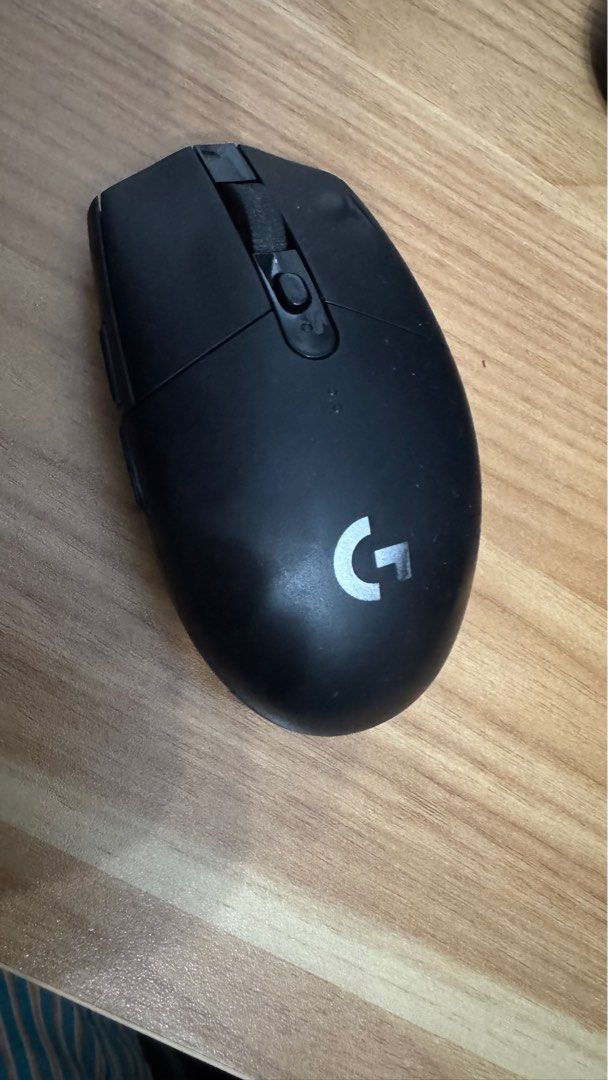 Logitech G304 mouse