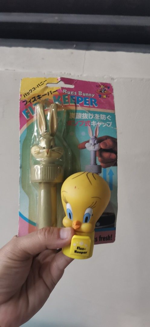 Looney Tunes Merch (Category: Vintage Collectibles) located in General Santos City (Dadiangas). Submitted by sam_surplus (Listing ID 1378422924, Image 1). Description: wysiwyg as is.