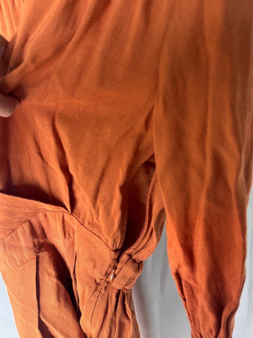 MANGO - LINEN DRESS (Category: Dresses) located in Quezon City. Submitted by leafymix (Listing ID 1378418806, Image 3). Description: FABRIC: LINEN COLOR: RUST Super goods - photo not edited. What you see is what you get! .