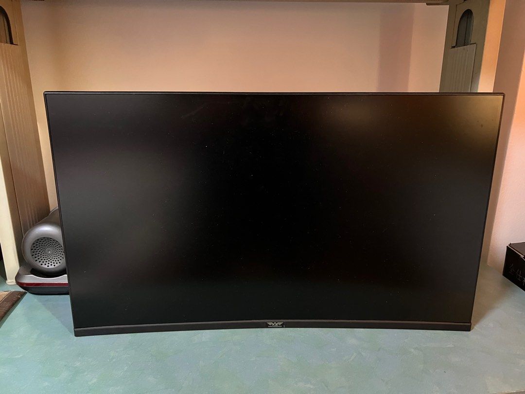 Monitor (Category: Monitor Screens) located in Singapore. Submitted by jansennnn (Listing ID 1378441654, Image 1). Description: The monitor is not able to show anything so i’m just selling the parts if anyone need it and i do not have the cable anymore If you are interested in the parts just feel free to PM me, we can discuss about the price alright:).