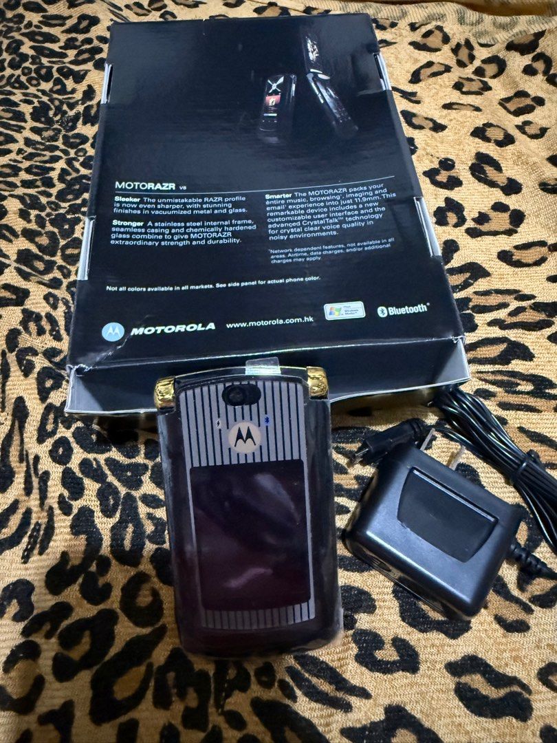 pre order motorola v8 flip phone (Category: Early Generation Mobile Phones) located in Quezon City. Submitted by auspv_collections (Listing ID 1378337126, Image 3). Description: 📱VINTAGE PHONES 💯 ONHAND Vintage Cellphone Units 👍🏼 Available as of July 2025 📍nokia 3310 - 2,500 (blue) 📍nokia 6600 - 3,500 (black) 📍nokia 6510 - 2,500 (gray, pink) 📍nokia 8250 - 2,500 (slver, red, blu) 📍nokia 5310 - 2,500 (blue) 📍nokia N70 - 3,000 (silver) 📍n