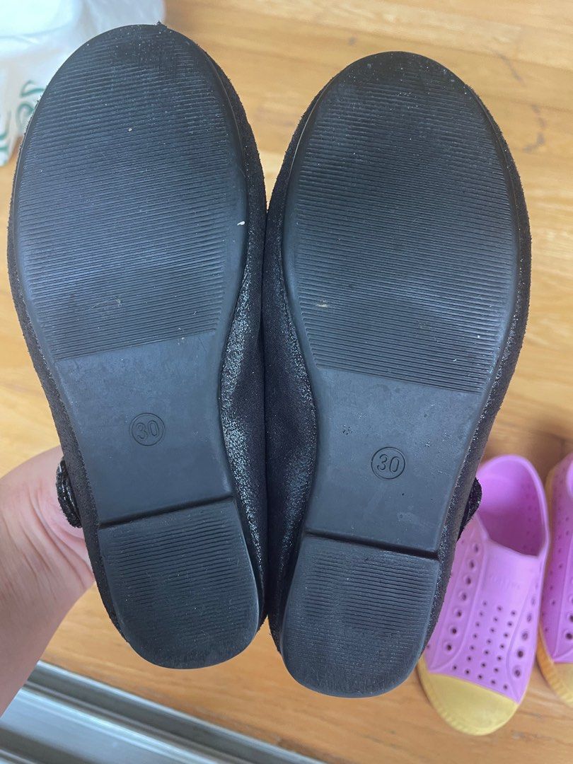 Mary Jane Shoes - Size 30 (Category: Babies & Kids Fashion) located in Singapore. Submitted by runwayboutique (Listing ID 1378433401, Image 2). Description: a pair of black Mary Jane shoes, size 30. Both pairs are in good condition, with little signs of wear on the soles. Perfect for your little one! Good for graduation mj that can probably fit a 6 year old . :) Tracked post $5.