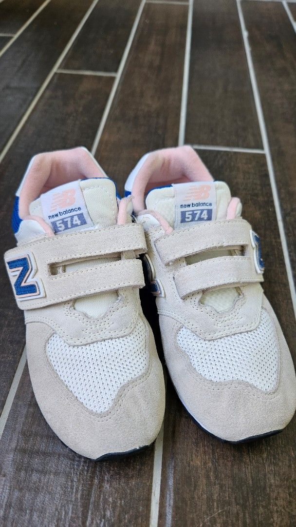 New Balance Kids Sneakers (Category: Babies & Kids Fashion) located in Singapore. Submitted by needtosellandbuy (Listing ID 1378340418, Image 2). Description: preloved authentic lightly worn New Balance kids shoes. Excellent condition (9/10) size : Eur 32.5 meet up at my convenience or self collect .