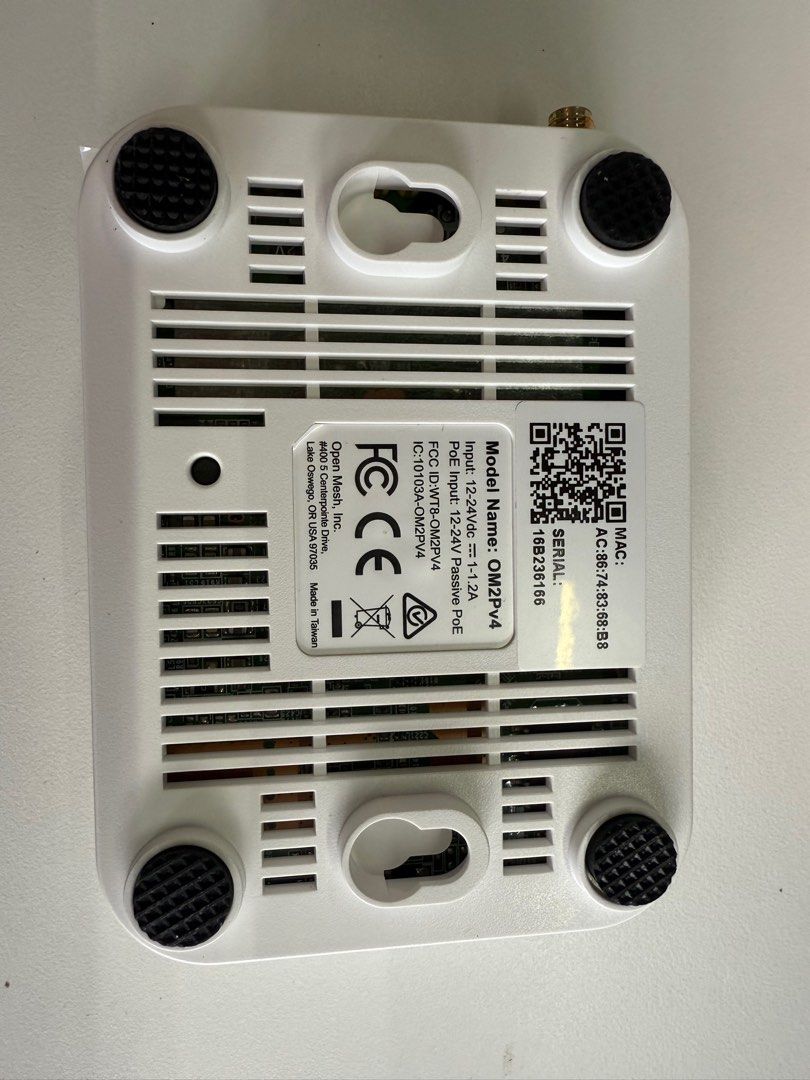 OM2P-NA OM Series Cloud Managed Wireless-N Access Point (Category: Networking) located in Singapore. Submitted by greendragon168 (Listing ID 1378398828, Image 2). Description: Hey there! Selling my OpenMesh OM2P-NA Cloud Managed Wireless-N Access Point. It's in great condition – barely used! This little white box is super sleek and easy to set up. It's got all the ports you'd expect and comes with everything shown in the pics. Perfect for expandi