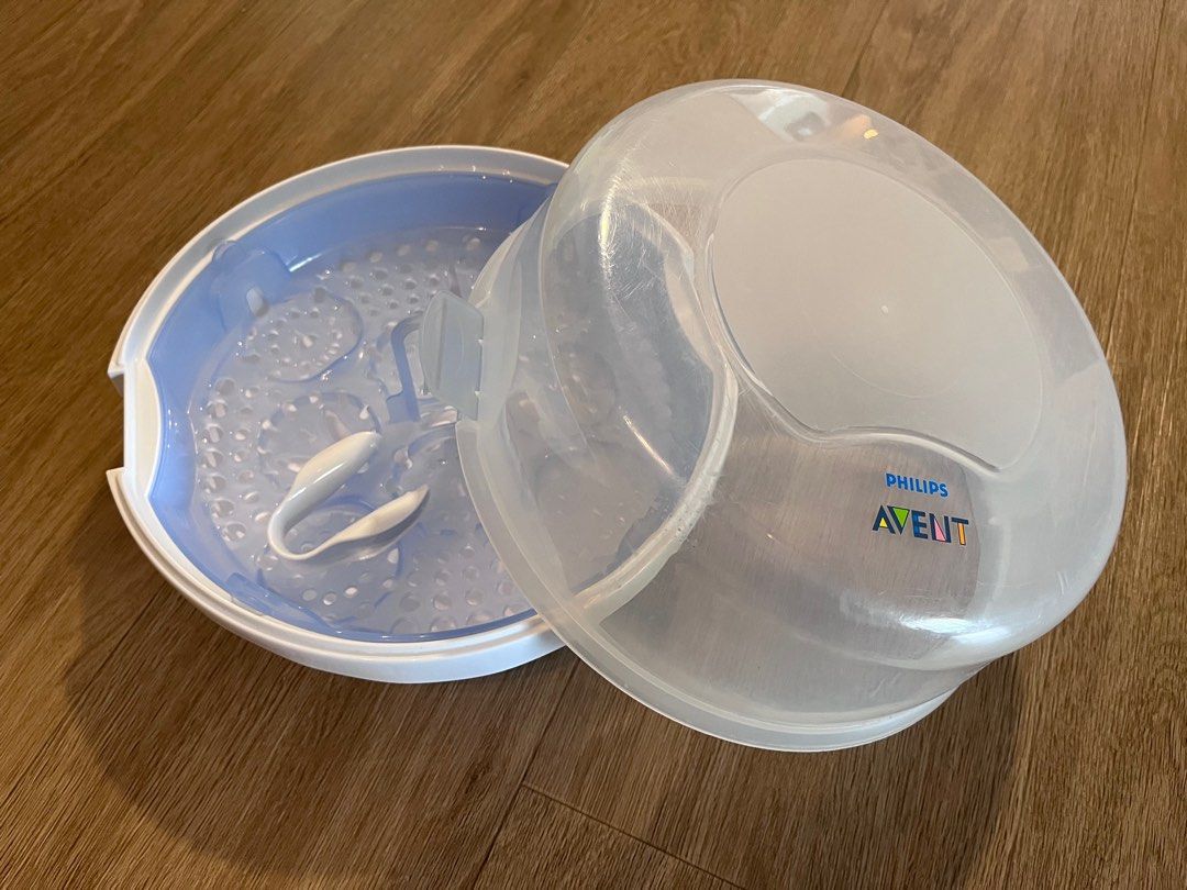 Philips Avent Microwave Steam Sterilizer (Category: Breastfeeding & Bottle Feeding) located in Singapore. Submitted by jagzplace (Listing ID 1378394587, Image 1). Description: Philips Avent microwave steam sterilizer. Sterilizes bottles and accessories quickly and efficiently. Compact design, perfect for home or travel. Easy to use and clean. In good condition, ready for use..