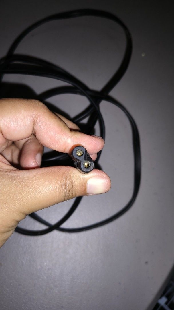 Power cord prong 2 universal us plug (Category: Cables & Adaptors) located in Las Pinas. Submitted by mayfleurdelisvaso (Listing ID 1378493877, Image 2). Description: us plug power cord universal 1A 220v.