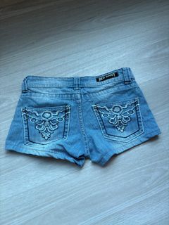 (Category: ) located in . Submitted by nadiabanana (Listing ID 1378435500, Image 1). Description: .