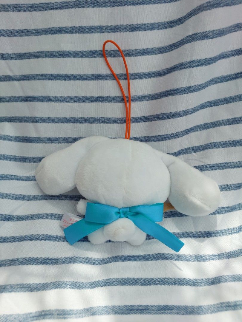 Sanrio Cinnamoroll Red Tulip plush charm (Category: Plushies & Soft Toys) located in Baguio. Submitted by tinkerjoystudio (Listing ID 1378512009, Image 2). Description: ✨️details: ♡ Original 2021 Sanrio tush tag (etiketa) intact ♡ no flaws, no discolorations, super clean! ♡ elastic strap type ♡ with pretty blue ribbon at back ♡ actual color may vary due to lighting ♡ be a responsible buyer.