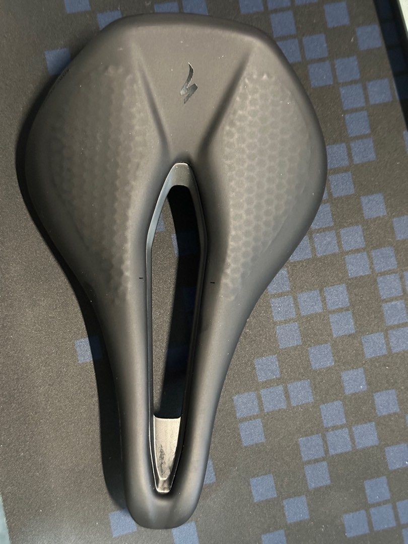 Specialized Power Expert with Mirror Saddle (Category: Parts & Accessories) located in Singapore. Submitted by hoseki888 (Listing ID 1378347281, Image 3). Description: 143mm width. Ride once. Not suitable. Bought a wider seat. .