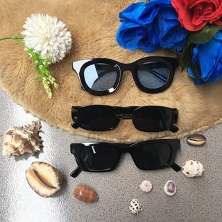 (Kategori: ) berada di . Dikirim oleh goddesseyewear.id (ID iklan 1378440780, Gambar 1). Deskripsi: .