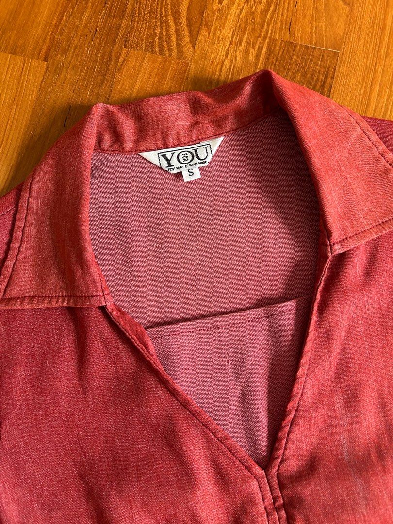 thrifted vintage y2k collared red corset longline blouse (Category: Blouses) located in Singapore. Submitted by carvedwaves (Listing ID 1378362643, Image 2). Description: MAILING OR SELF COLLECTION ONLY thrifted a while back, has some mild discolouration on the front that makes it look slightly acid washed - not for fussy buyers. super flattering fit bc of the darts, colour most accurate to first picture .