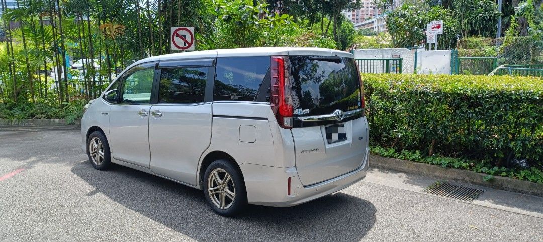TOYOTA ESQUIRE HYBRID FOR LONG TERM LEASING ! PHV USERS ARE WELCOME ! PRICE REDUCED ! (Category: Car Rental) located in Singapore. Submitted by asiacarzleasing (Listing ID 1337303049, Image 3). Description: @ 85228455 Leonard @85228456 JASON ☆ PM FOR PROMO ☆ We are GOJEK Partner. GoFleet incentive ☆ 6 - 12 Month Contract available ☆ We Guarantee Will Provide You The Best Quality Cars You Desire !! ☆ ☆ Collection/Return of vehicle 1 CommonWealth L