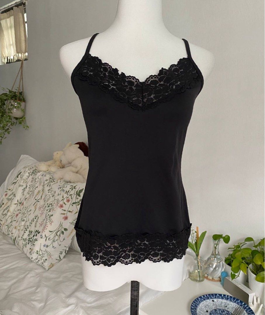vintage black lace trim tank top camisole y2k (Category: Sleeveless) located in Singapore. Submitted by jjerchng (Listing ID 1378485674, Image 1). Description: very soft material straps are adjustable .