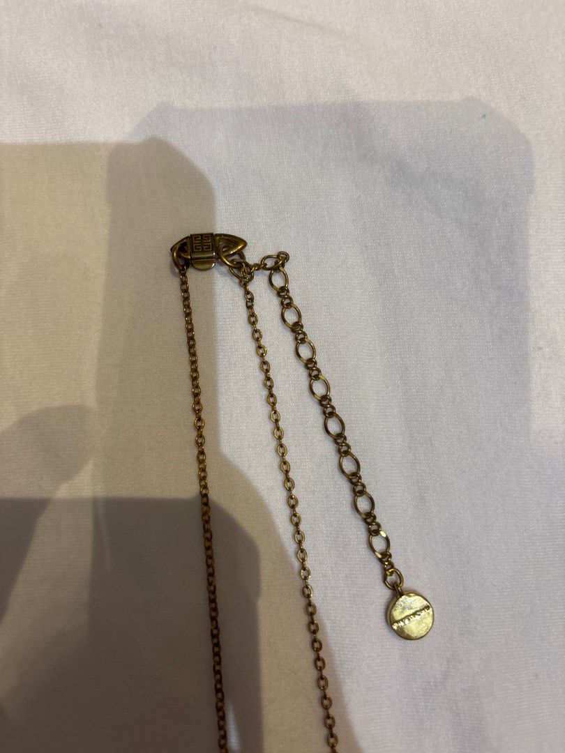 Vintage Givenchy Necklace (Category: Necklaces) located in Guiguinto. Submitted by positivemind (Listing ID 1378445025, Image 2). Description: .