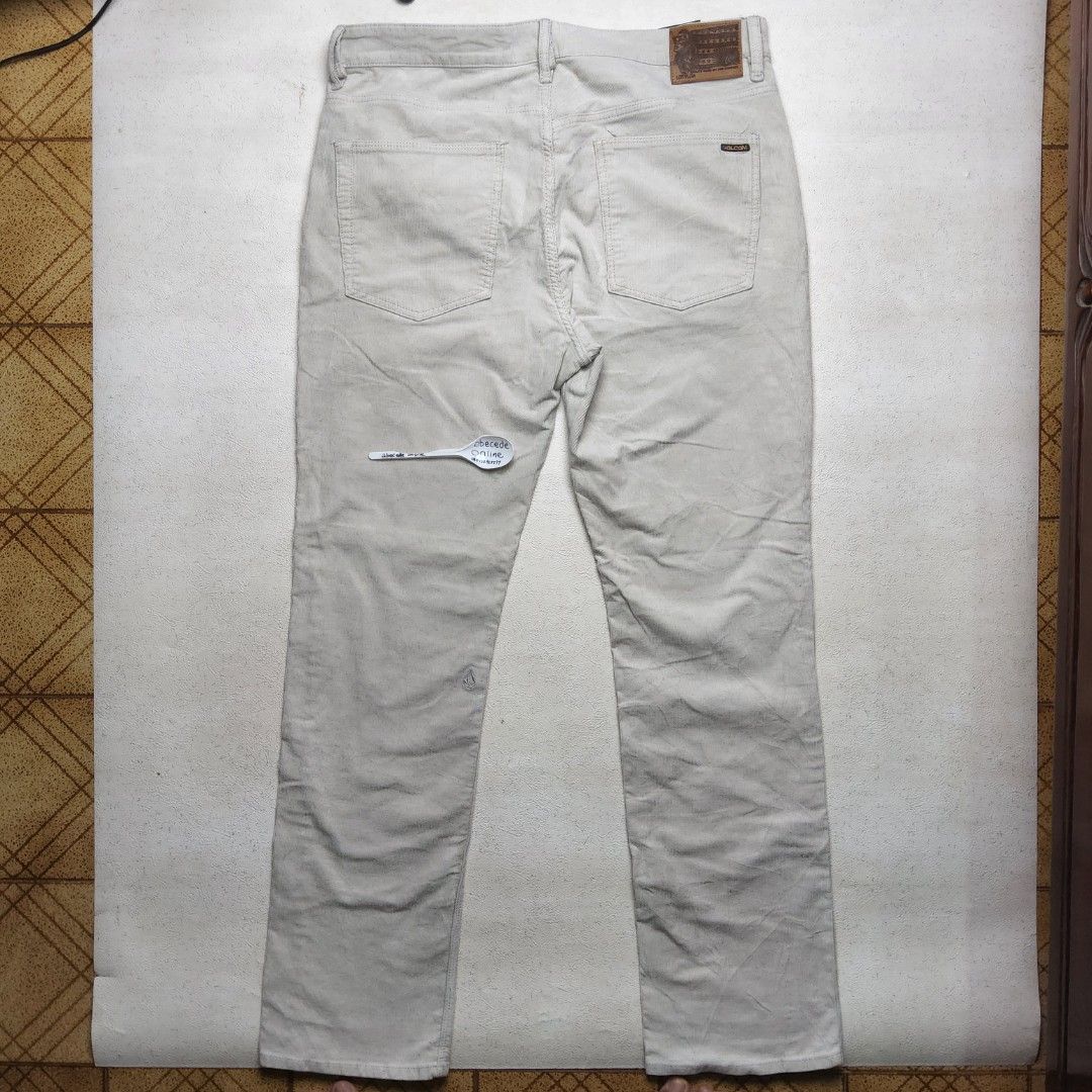 VOLCOM solver modern straight size di tag 36 fit ke 37, Fesyen