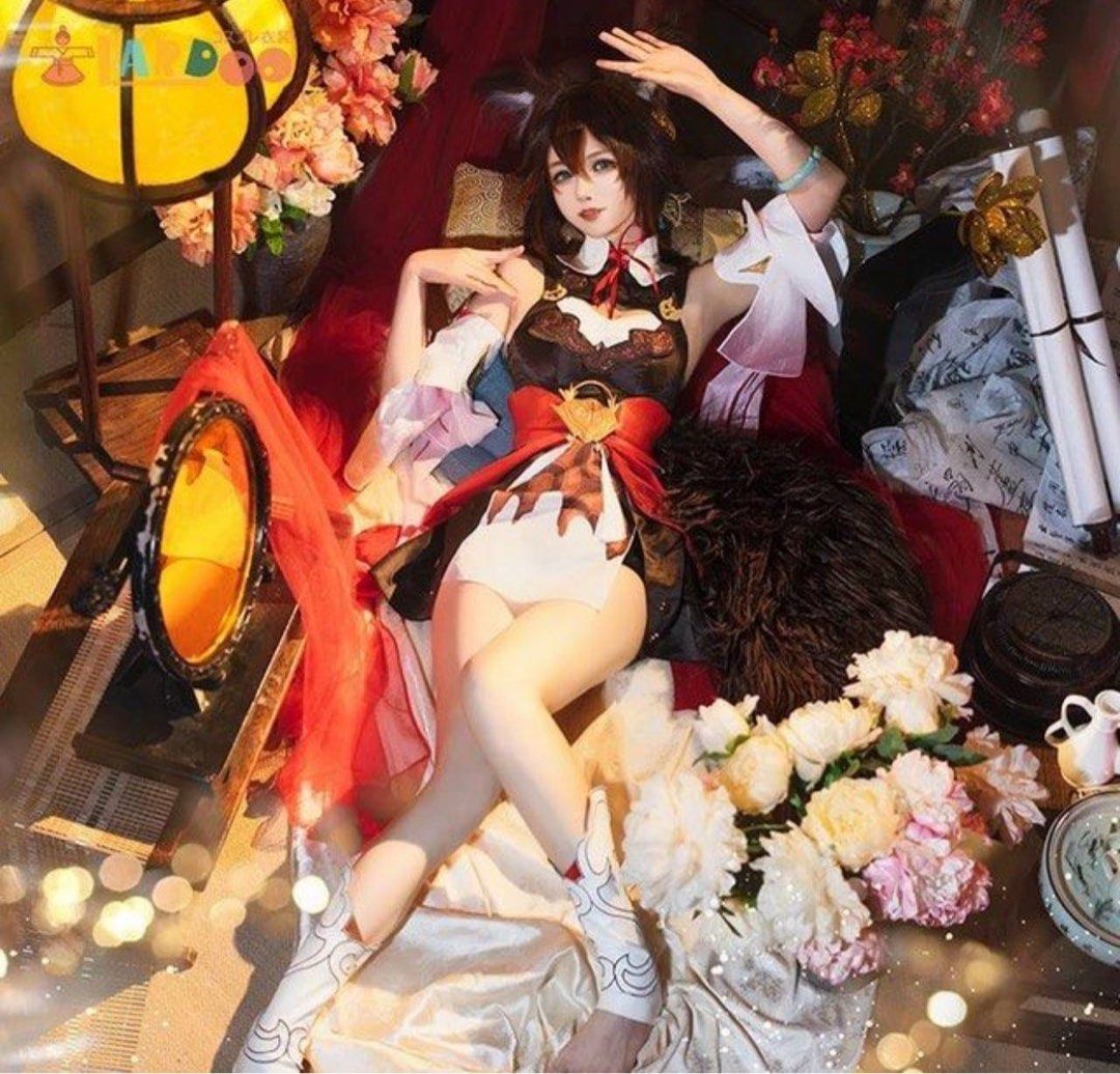 wts tingyun cosplay (Category: J-pop) located in Singapore. Submitted by gibmemymani (Listing ID 1378511547, Image 1). Description: used once for con, no wig no ears cos (xs) + shoes (37) + 2 fan prop + 3 jingyuan polaroid pic deal by this week = $50.