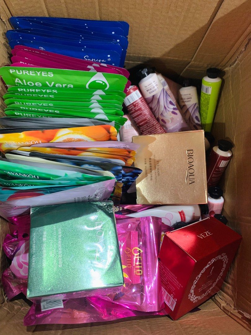 100pcs. Assorted Skin Care For take all (Category: Face Care) located in Quezon City. Submitted by jaianaapura (Listing ID 1383730488, Image 1). Description: For take all 100pcs. Skin Care Assorted❗️ Good for pang start up package business for only ₱3,000 pesos. Facial Mask, Eyemask, Sunscreen & Hand cream..