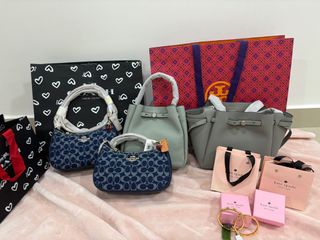 (Category: ) located in . Submitted by daisycouture (Listing ID 1383711000, Image 1). Description: .