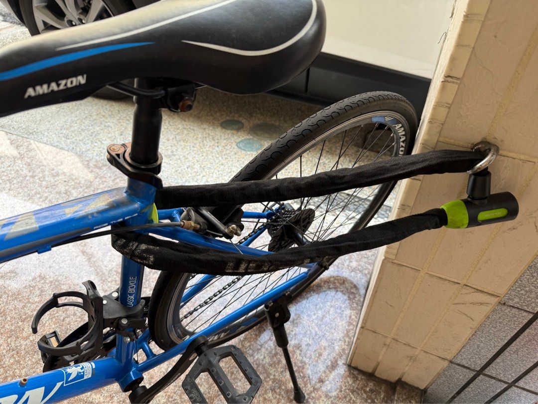 由 ktrstin.9887 (刊登 ID 1383722902，圖片 3) 提交，位於 高雄市 (Kaohsiung) 的 腳踏車 (類別：單車)，說明：購買後兒子只騎ㄧ個學期，轉學校就讀，用不到。 原價5500，腳踏車狀況良好，附贈水壺架、反光貼條、腳踏車鏈條鎖。。