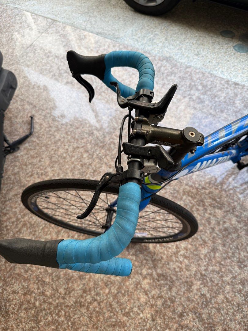 由 ktrstin.9887 (刊登 ID 1383722902，圖片 2) 提交，位於 高雄市 (Kaohsiung) 的 腳踏車 (類別：單車)，說明：購買後兒子只騎ㄧ個學期，轉學校就讀，用不到。 原價5500，腳踏車狀況良好，附贈水壺架、反光貼條、腳踏車鏈條鎖。。