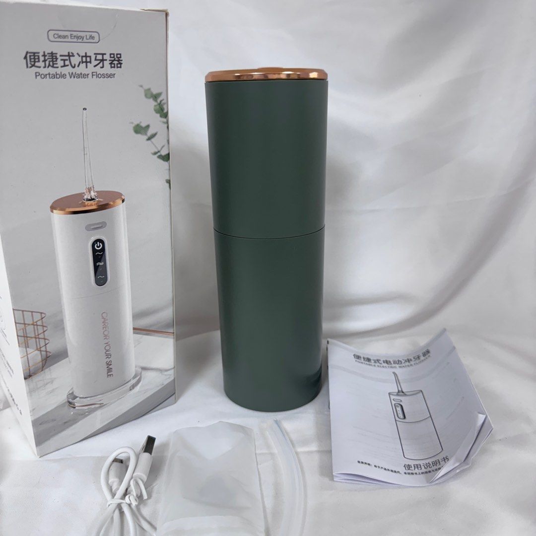 由 jstore102030768 (刊登 ID 1383726887，圖片 3) 提交，位於 台北市 (Taipei) 的 便攜式沖牙機𓂃 (類別：個人清潔保養)，說明：如圖 測試OK 替換噴頭*2。