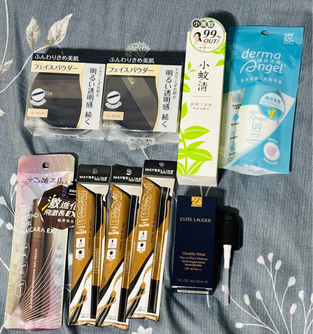 由 cary2014520 (刊登 ID 1383821178，圖片 1) 提交，位於 高雄市 (Kaohsiung) 的 雅詩蘭黛粉持久完美持妝粉底液 (類別：眼部彩妝、保養)，說明：1.小蚊清防蚊液 2026/04 $100 2.MAYBELLINE媚比琳新一代眉筆（焦糖棕） 2026/06 $200，三隻帶走$500 3.1028防水睫毛膏EX（濃縮咖） 2026/02 $200 4.護研天使輕透瓷效防曬乳 2027/05 $200 5.媚點 光透柔焦蜜粉 2026/03 $200，兩個帶走$300 6.雅詩蘭黛粉持久完美持妝粉底液（2W0) 2026/02 $800 以上皆為全新品，保存良好，可議價 高雄面交優先，寄送🉑。