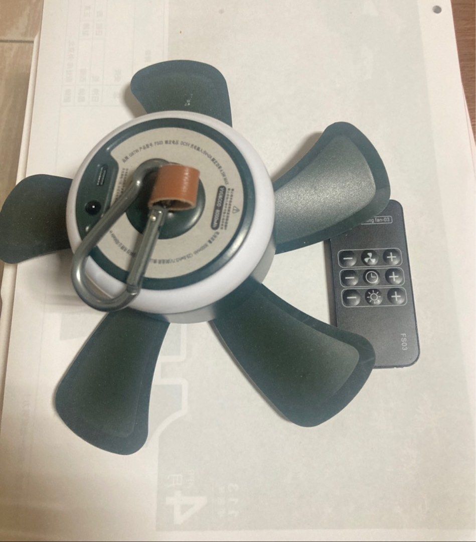 由 zeng1015 (刊登 ID 1383677647，圖片 1) 提交，位於 嘉義市 (Chiayi City) 的 露營電扇 吊扇 (類別：健行及露營)，說明：。