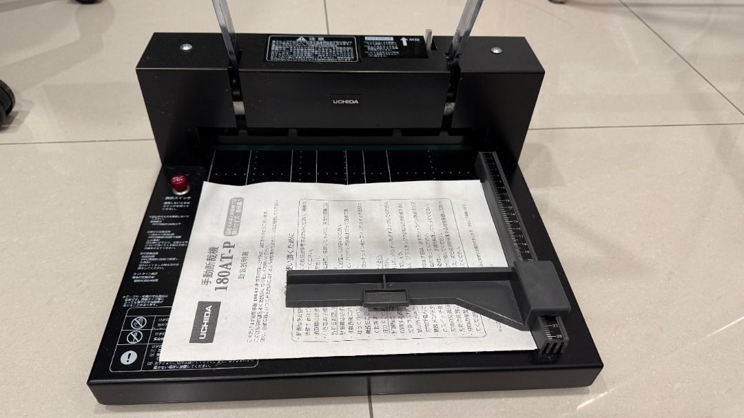 UCHIDA 裁紙機180AT-P, 電腦及科技產品, 商務用科技產品在旋轉拍賣