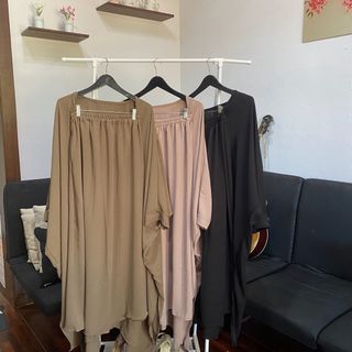 (Kategori: ) berada di . Dikirim oleh rosetawardrobe (ID iklan 1383730598, Gambar 1). Deskripsi: .