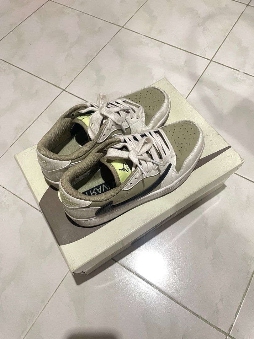 Air Jordan 1 Low Golf x Travis Scott (Category: Sneakers) located in Caloocan City. Submitted by mjolnirr (Listing ID 1383774935, Image 2). Description: Class A.