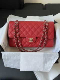 (Category: ) located in . Submitted by luxurybagsbymyrz (Listing ID 1383687697, Image 1). Description: .