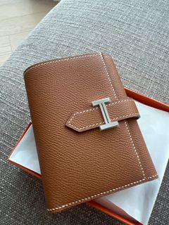 (Category: ) located in . Submitted by breakmyfashion (Listing ID 1383828026, Image 1). Description: .
