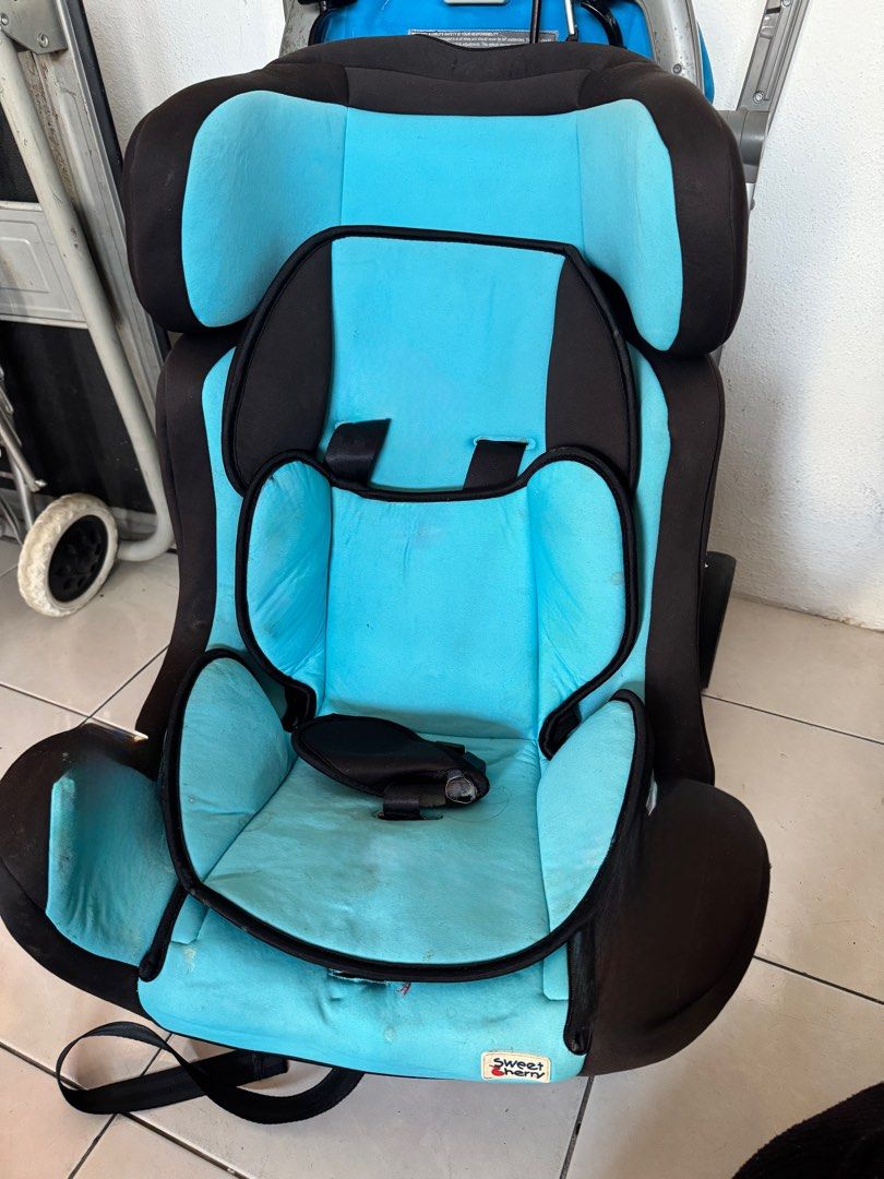 Baby car seat (Category: Car Seats) located in Kuala Lumpur. Submitted by bieazizul (Listing ID 1383672320, Image 1). Description: Want to sell RM50 each .