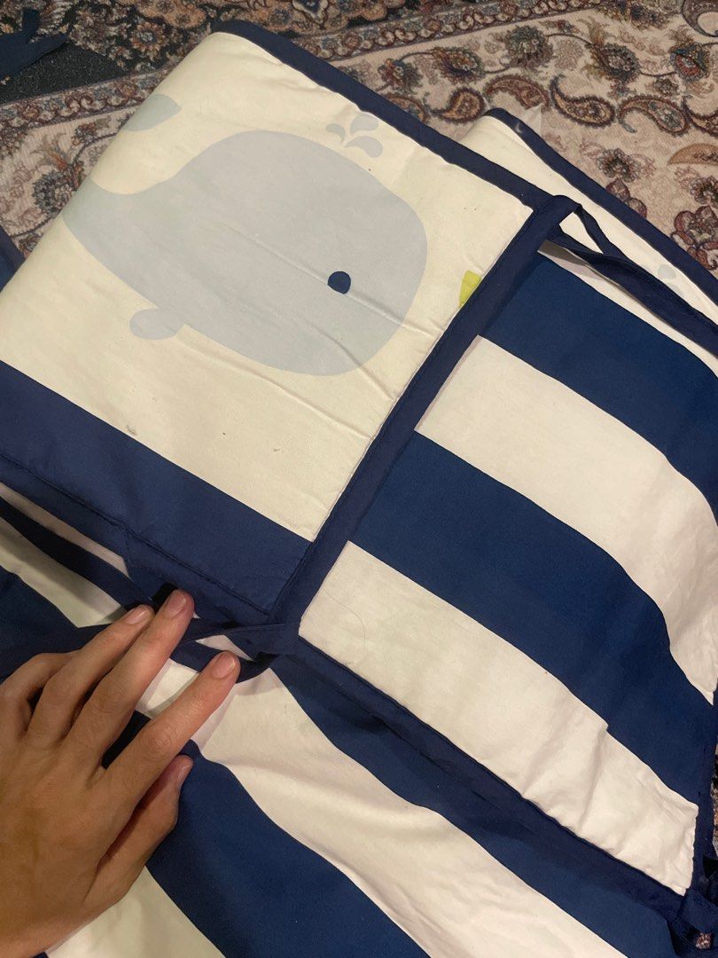 Baby cot bumper/protector (Category: Cots & Cribs) located in Kuala Lumpur. Submitted by lurveen_rose (Listing ID 1383832952, Image 3). Description: Still in good condition 2 different pattern can be used as u like Self pickup sri lata condo desa petaling kl.