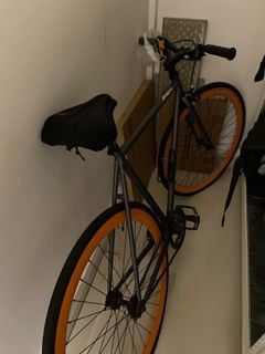 (Category: ) located in . Submitted by ezerette (Listing ID 1383726384, Image 1). Description: .