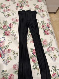 (Kategori: ) berada di . Dikirim oleh thrifted.goodies (ID iklan 1383776384, Gambar 1). Deskripsi: .