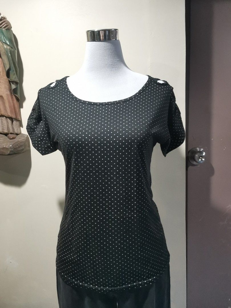Black Polka Dots Blouse / Top (Category: Blouses) located in Makati City. Submitted by styledsecond_ (Listing ID 1383847387, Image 1). Description: 📝NOTES: • For sure buyers only, please. • No cancellation of orders upon confirmation. • No return, no exchange. • No Reservation • Kindly manage your expectations, as the items are pre-loved clothing. • Color may vary due to lighting 💵MODE OF PAYMENT: UB, Psbank, GCash, Paymaya 📚 MODE OF DELIVERY 