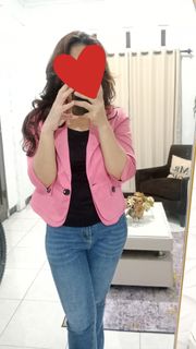(Kategori: ) berada di . Dikirim oleh outfitbykisha (ID iklan 1383664749, Gambar 1). Deskripsi: .