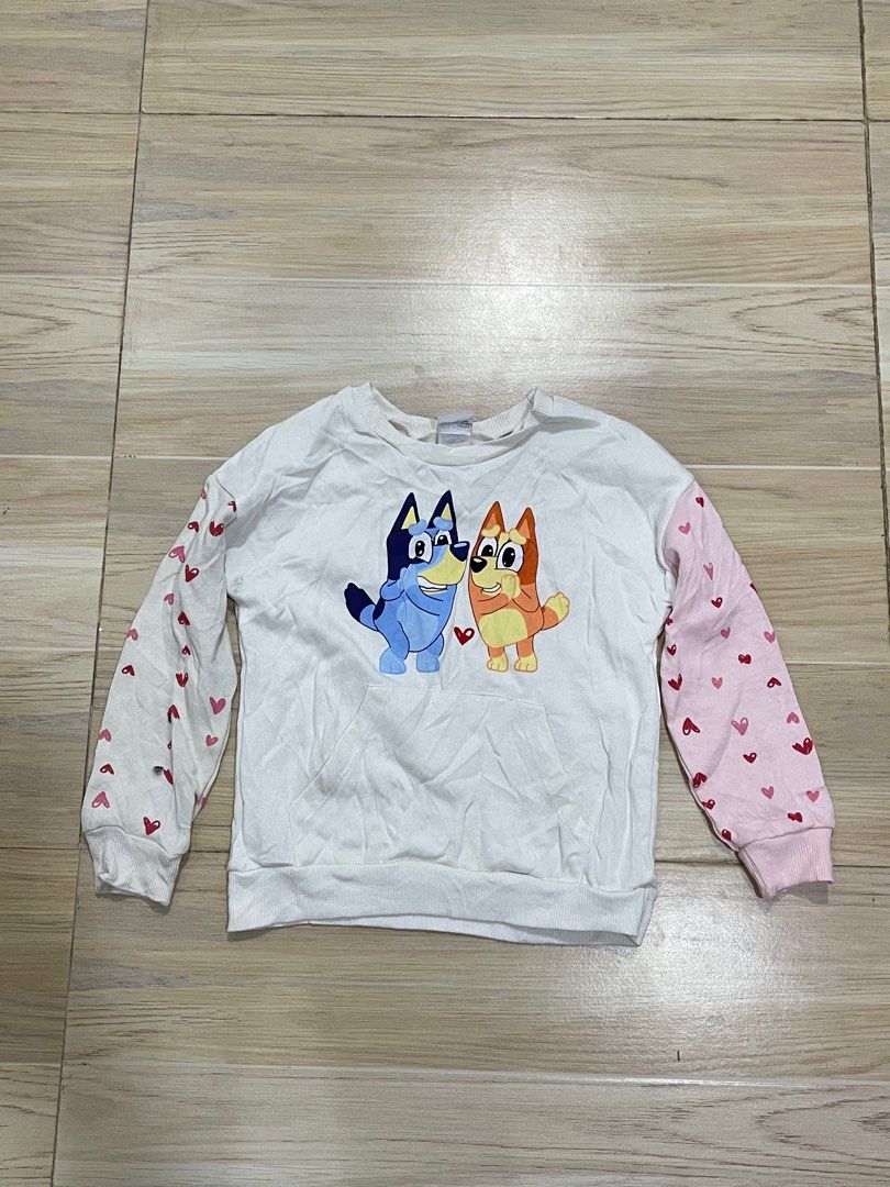 Bluey tracksuit set 5t (Category: Babies & Kids Fashion) located in Daraga. Submitted by freestyleselections (Listing ID 1383756511, Image 1). Description: .