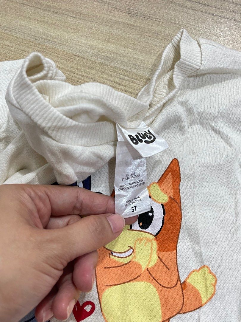 Bluey tracksuit set 5t (Category: Babies & Kids Fashion) located in Daraga. Submitted by freestyleselections (Listing ID 1383756511, Image 3). Description: .
