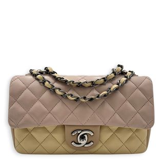 (Category: ) located in . Submitted by carousellluxury (Listing ID 1383763198, Image 1). Description: .