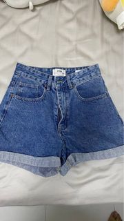 (Category: ) located in . Submitted by proudshopaholic (Listing ID 1383742086, Image 1). Description: .