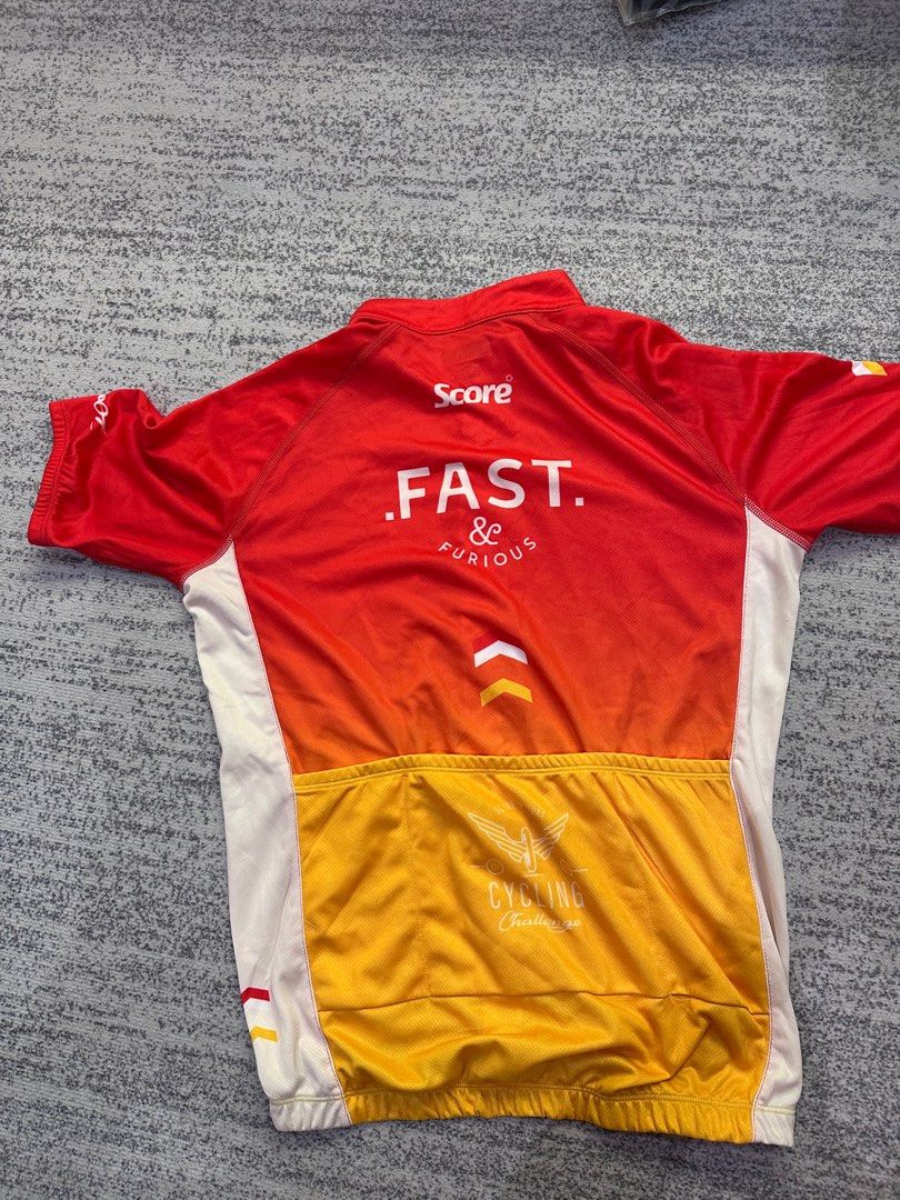 Cycle Tee (Category: Bicycles) located in Kuala Lumpur. Submitted by gemmo (Listing ID 1383677941, Image 3). Description: Size XS Brand new But has minor flaws Last photo Light stain - believe can be washed off .