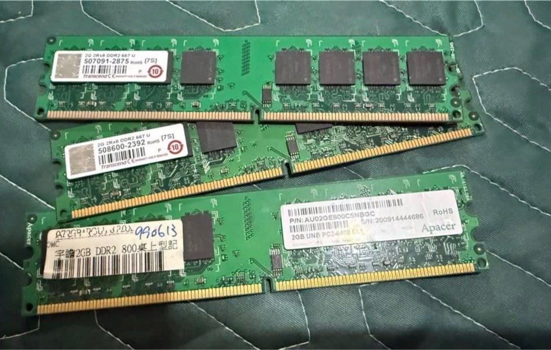 由 dax8110. (刊登 ID 1383829250，圖片 3) 提交，位於 桃園市 (Taoyuan) 的 二手ddr2、34代記憶體 (類別：電腦)，說明：都是舊版的ddr2、3代 筆電ddr2 2g*2 台式 ddr2 2g*3 ddr4 4g*1 都在圖片上面了 不確定問題介意勿買。