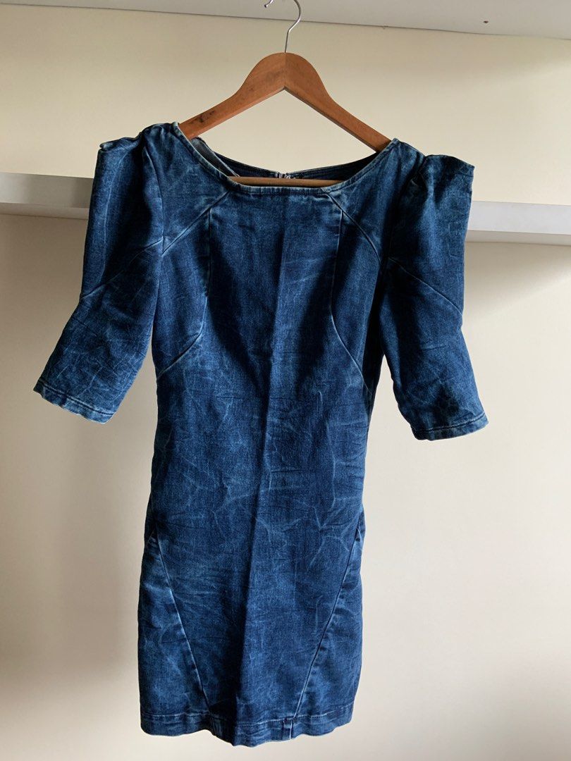 Miss Selfridge Denim Dress (Category: Dresses) located in Pasig City. Submitted by emanna (Listing ID 1383728957, Image 1). Description: .