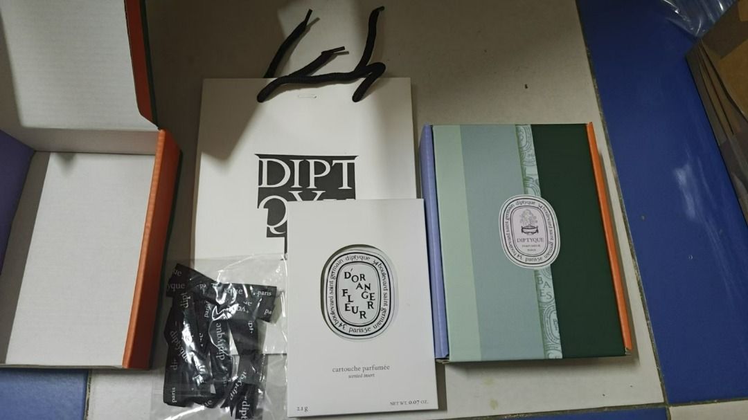 Diptyque Fleur d'Oranger (Orange Blossom) - Car diffuser and Insert (Category: Fragrance & Deodorants) located in San Pedro. Submitted by europebrandedperfumesph (Listing ID 1383824865, Image 2). Description: Retail Price: 120$ Fleur d'Oranger (Orange Blossom) Car diffuser and insert The herbarium of flowers A discreet travel companion. The Fleur d'Oranger (Orange Blossom) car diffuser uses the air itself to reveal its scented notes. Bark, leaves