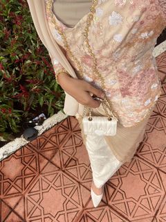 (Category: ) located in . Submitted by darlynna (Listing ID 1383815008, Image 1). Description: .